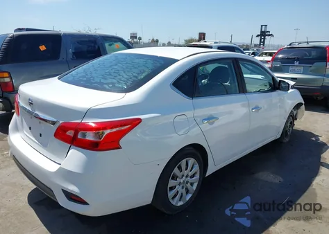 2016 Nissan Sentra S z USA, uszkodzony, nr VIN 3N1AB7AP8GY272236